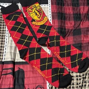 NWOT Gryffindor Red and Black Argyle Socks